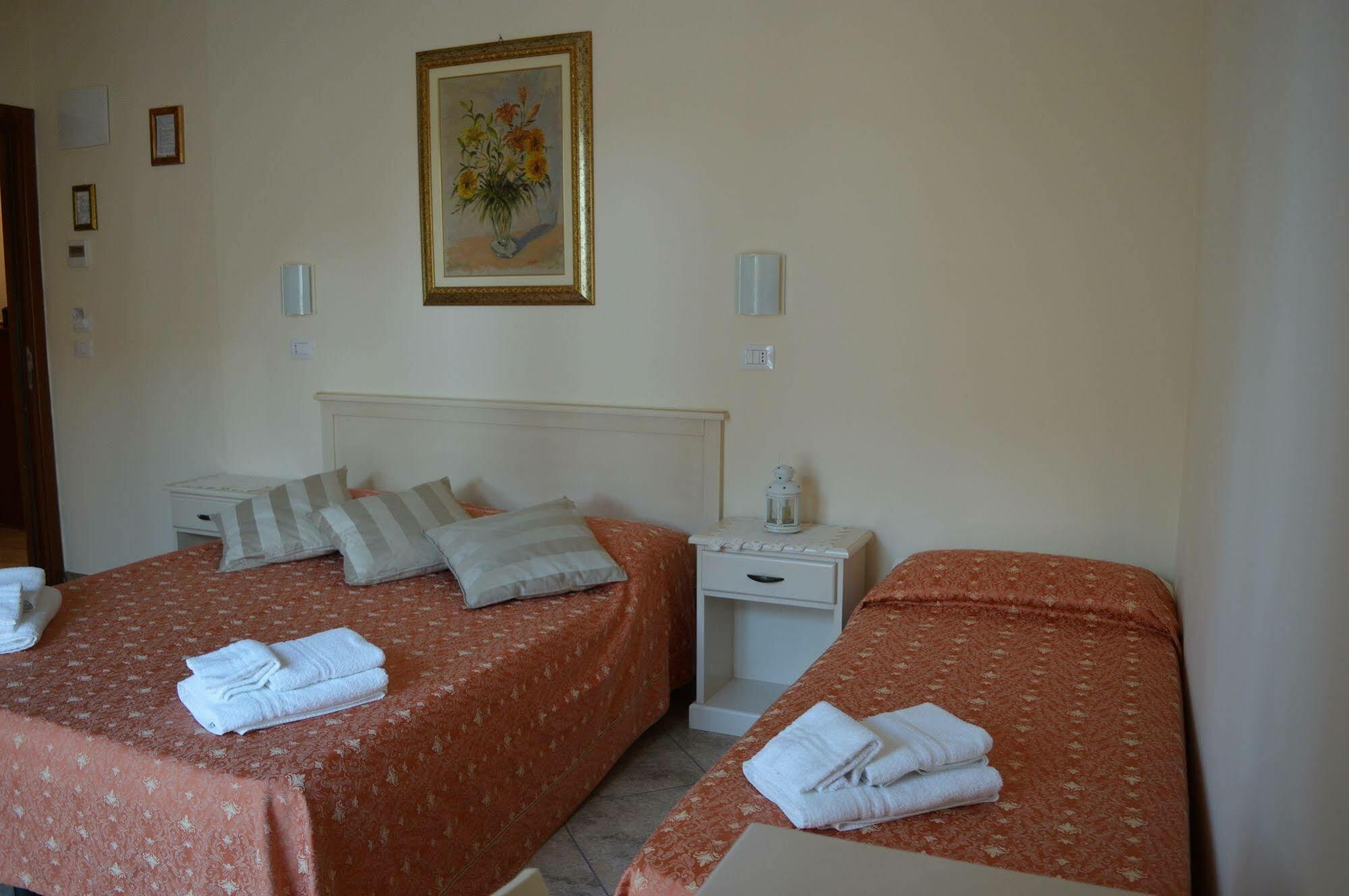 Hotel Franca Milano Marittima Exterior photo
