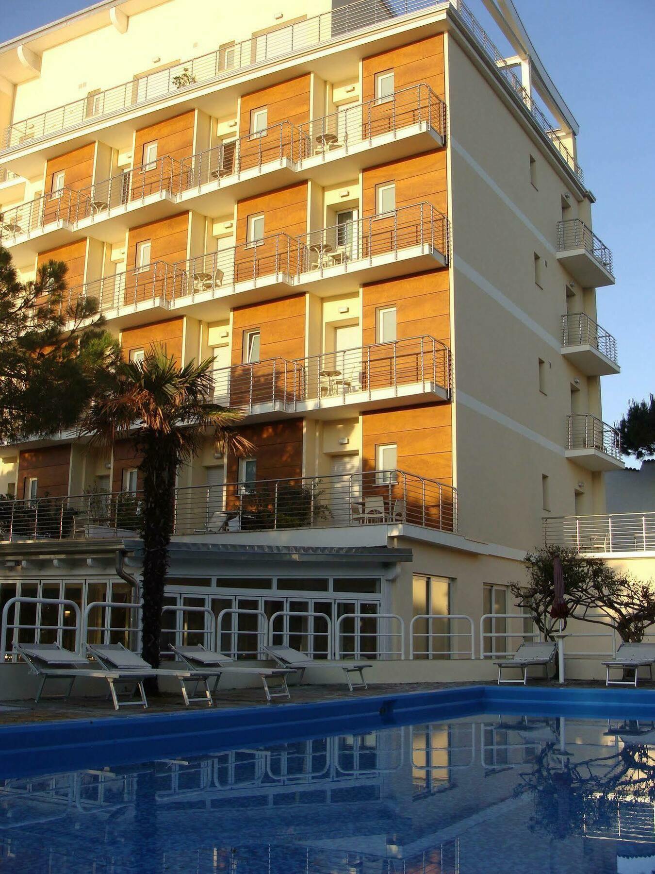 Hotel Franca Milano Marittima Exterior photo